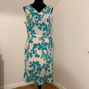 The Limited Sleeveless Dress. Cream and Blue Floral Design. Size 12